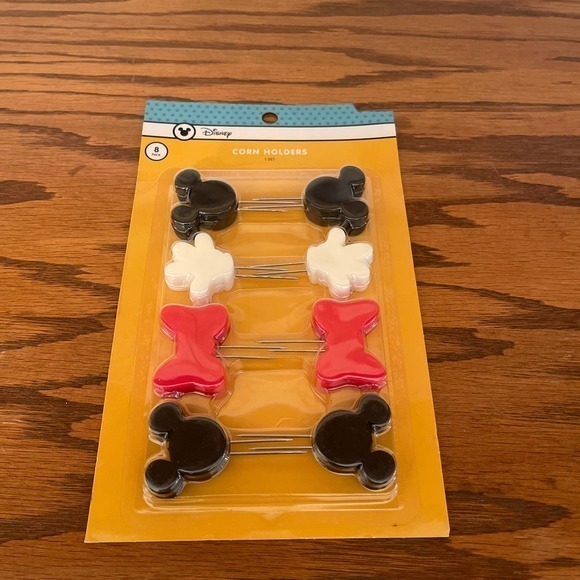 Disney Other - Disney corn holders new in package